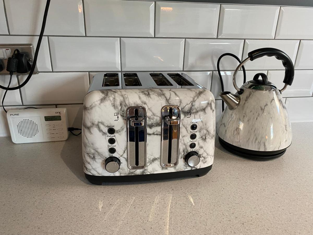 City Centre Modern Studio Apartment - Westone Free Wifi, Gym Access, Netflix Sheffield Exteriör bild