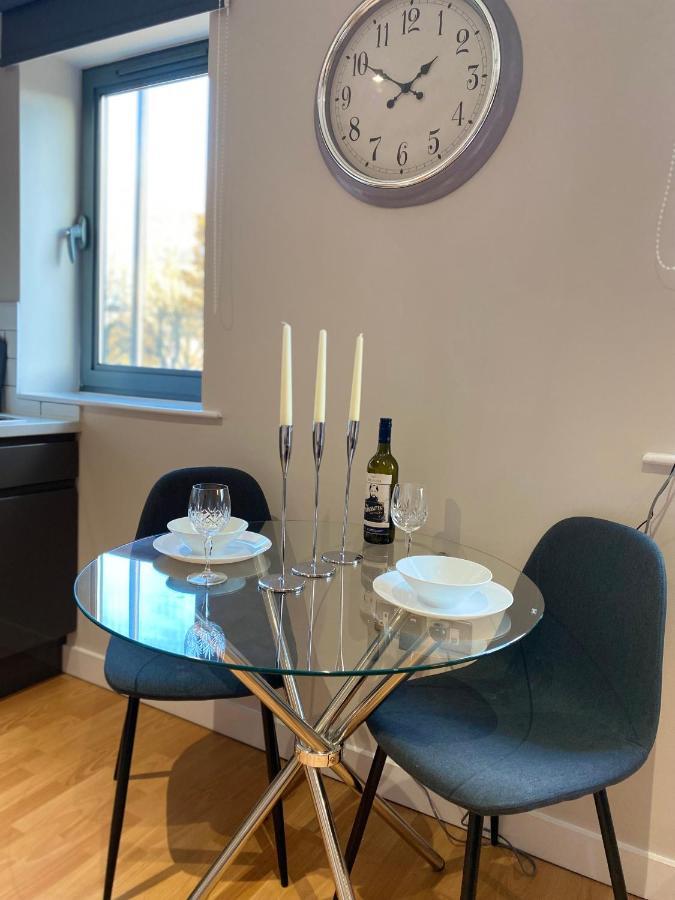 City Centre Modern Studio Apartment - Westone Free Wifi, Gym Access, Netflix Sheffield Exteriör bild