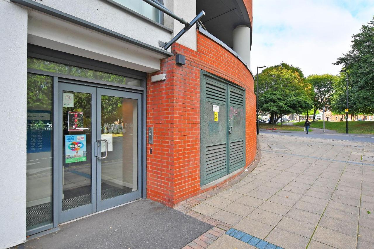 City Centre Modern Studio Apartment - Westone Free Wifi, Gym Access, Netflix Sheffield Exteriör bild